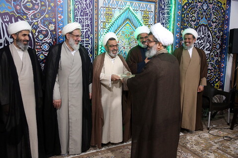 تصاویر/ ششمین نشست عمومی روحانیون و طلاب شهرستان لامرد مقیم قم