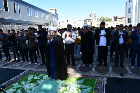 تصاویر/ حضور امام جمعه شهرستان خوی در جمع دانش آموزان دبیرستان شادروان امین حکیمی