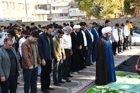 تصاویر/ حضور امام جمعه شهرستان خوی در جمع دانش آموزان دبیرستان شادروان امین حکیمی