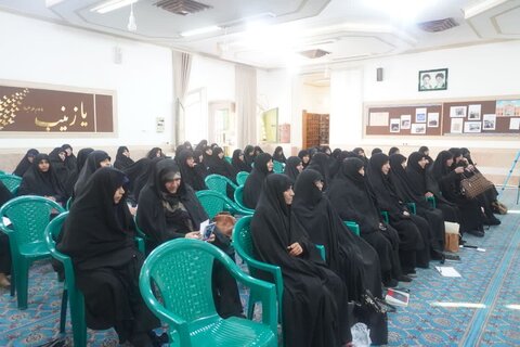 تصاویر/ برگزاری کارگاه "فهم قرآن و بیان تفسیر" ویژه اساتید حوزه‌های علمیه خواهران کرمان