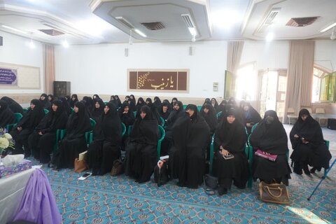 تصاویر/ برگزاری کارگاه "فهم قرآن و بیان تفسیر" ویژه اساتید حوزه‌های علمیه خواهران کرمان