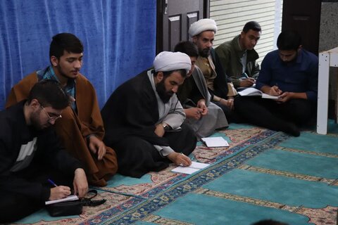 تصاویر/ نشست اخلاقی در مدرسه علمیه امام خامنه ای ارومیه