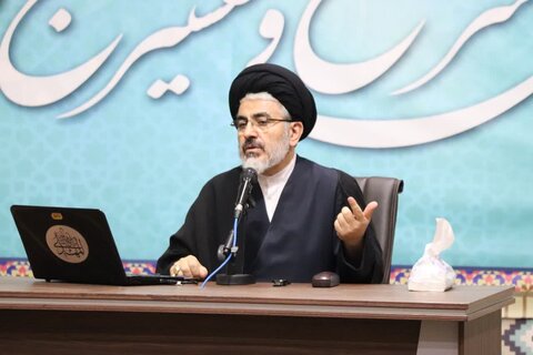 تصاویر/  سلسله نشست های شرح و تفسیر نهج البلاغه در ارومیه