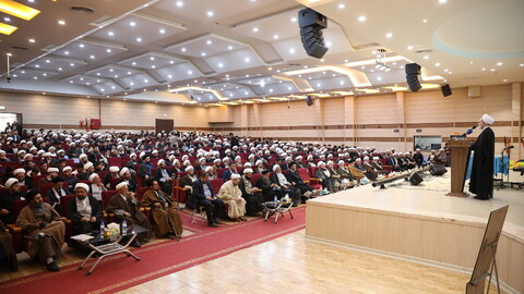 تصاویر/جلسه طلاب و مبلغین استان اردبیل با آیت الله اعرافی