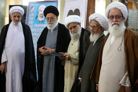 تصاویر/ هفدهمین همایش تجلیل از ممتازین یزدی حوزه‌های علمیه