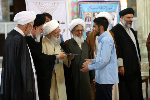 تصاویر/ هفدهمین همایش تجلیل از ممتازین یزدی حوزه‌های علمیه