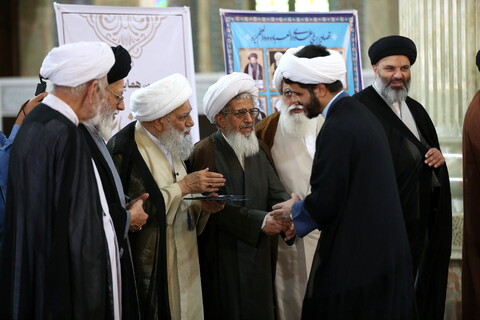 تصاویر/ هفدهمین همایش تجلیل از ممتازین یزدی حوزه‌های علمیه