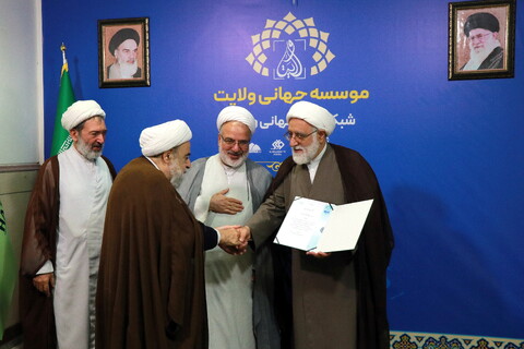 تصاویر/ احکام اعضاء و رئیس شورای سیاستگذاری  موسسه جهانی ولایت (شبکه‌های جهانی ولایت)