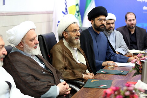 تصاویر/ احکام اعضاء و رئیس شورای سیاستگذاری  موسسه جهانی ولایت (شبکه‌های جهانی ولایت)