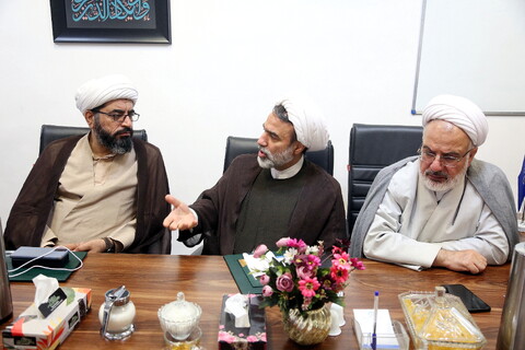 تصاویر/ احکام اعضاء و رئیس شورای سیاستگذاری  موسسه جهانی ولایت (شبکه‌های جهانی ولایت)