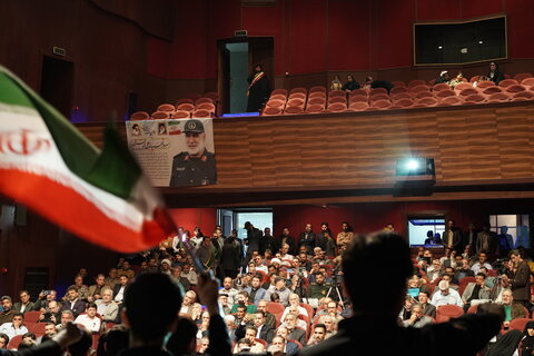 تصاویر/ اجلاسیه ۱۰۰۰ شهید اصناف قم