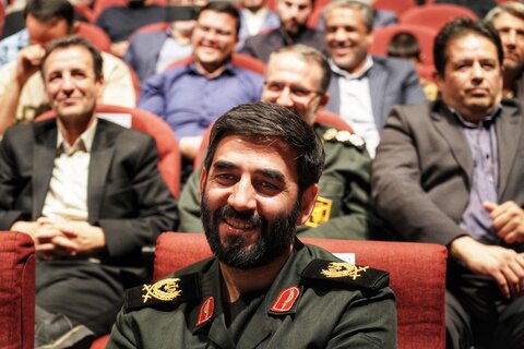 تصاویر/ اجلاسیه ۱۰۰۰ شهید اصناف قم