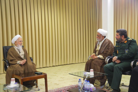 تصاویر / دیدار فرمانده سپاه محمد رسول الله تهران با آیت الله العظمی جوادی آملی
