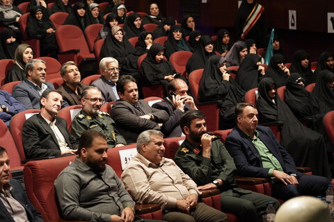 تصاویر/ اجلاسیه ۱۰۰۰ شهید اصناف قم