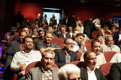 تصاویر/ اجلاسیه ۱۰۰۰ شهید اصناف قم