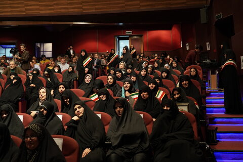 تصاویر/ اجلاسیه ۱۰۰۰ شهید اصناف قم