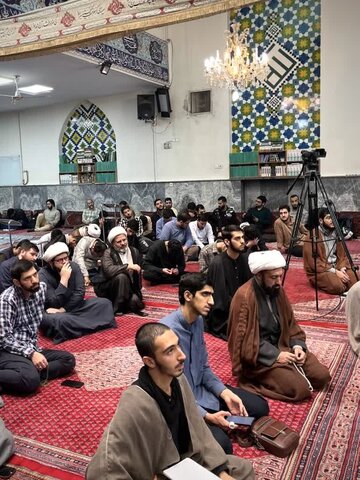 تصاویر/ درس اخلاق حجت الاسلام والمسلمین تقوایی