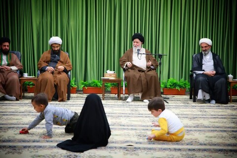  گھر میں خواتین کی فداکاری و خدمت، مردوں کے جہاد کے برابر ہے