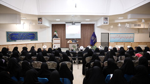 تصاویر/دیدار مدیران، اساتید و طلاب حوزه علمیه خواهران استان اردبیل با آیت الله اعرافی