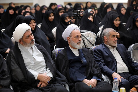 تصاویر/دیدار مدیران، اساتید و طلاب حوزه علمیه خواهران استان اردبیل با آیت الله اعرافی