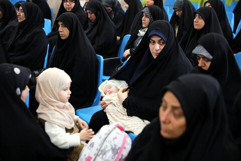 تصاویر/دیدار مدیران، اساتید و طلاب حوزه علمیه خواهران استان اردبیل با آیت الله اعرافی