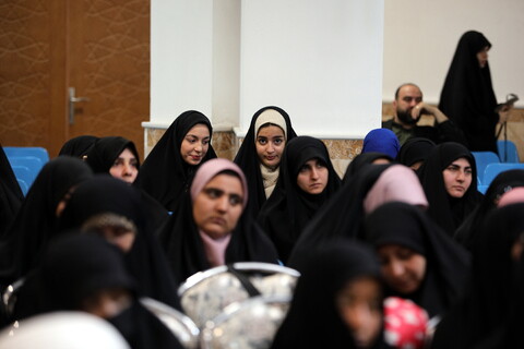 تصاویر/دیدار مدیران، اساتید و طلاب حوزه علمیه خواهران استان اردبیل با آیت الله اعرافی