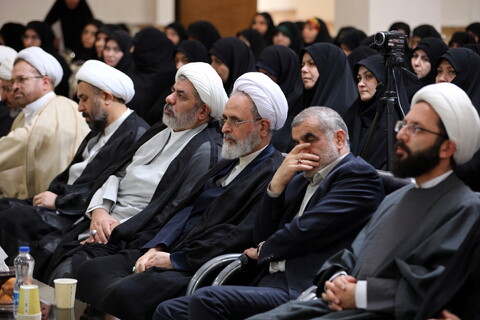 تصاویر/دیدار مدیران، اساتید و طلاب حوزه علمیه خواهران استان اردبیل با آیت الله اعرافی