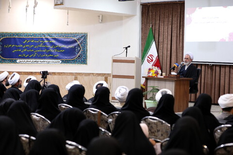 تصاویر/دیدار مدیران، اساتید و طلاب حوزه علمیه خواهران استان اردبیل با آیت الله اعرافی