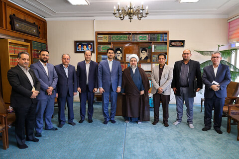 تصاویر | دیدار رئیس کل سازمان امور مالیاتی کشور با نماینده ولی فقیه در آذربایجان شرقی