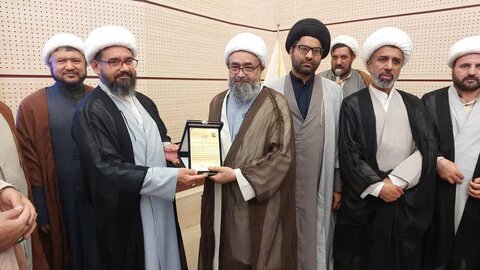 دفتر قائد ملت جعفریہ قم المقدسہ کی جانب سے اساتید درس خارج کے لئے تجلیلی نشست کا اہتمام