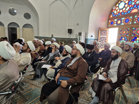 تصاویر/ برگزاری دوره جامع نگارش پایان‌نامه برای طلاب و اساتید مدارس علمیه  کاشان