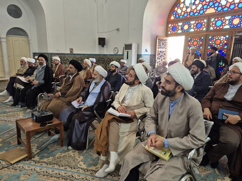 تصاویر/ برگزاری دوره جامع نگارش پایان‌نامه برای طلاب و اساتید مدارس علمیه  کاشان