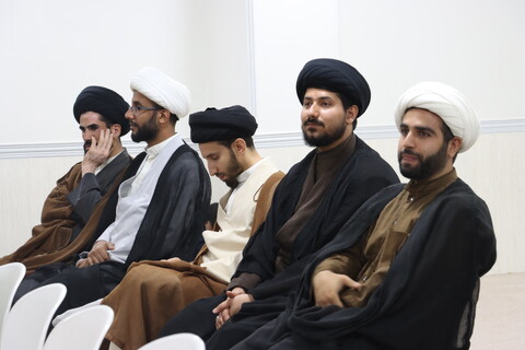 نشست جمعی از مبلغین و روحانیون اهواز با نماینده ولی فقیه در خوزستان