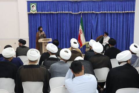 نشست جمعی از مبلغین و روحانیون اهواز با نماینده ولی فقیه در خوزستان