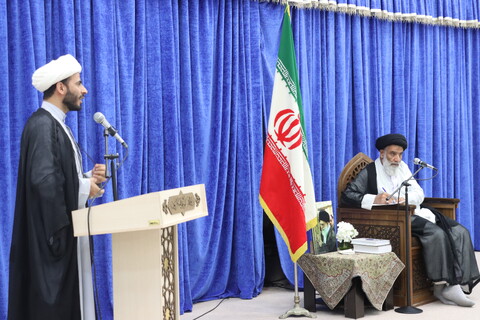 نشست جمعی از مبلغین و روحانیون اهواز با نماینده ولی فقیه در خوزستان