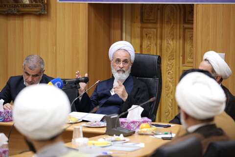 تصاویر/دیدار مدیران، معاونین و اساتید حوزه علمیه استان اردبیل با آیت الله اعرافی