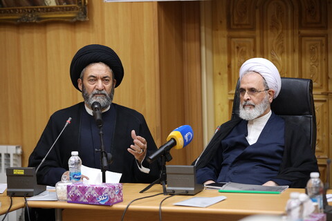 تصاویر/ جلسه آیت الله اعرافی با نماینده ولی فقیه و اعضای شورای استان اردبیل و اعطای احکام