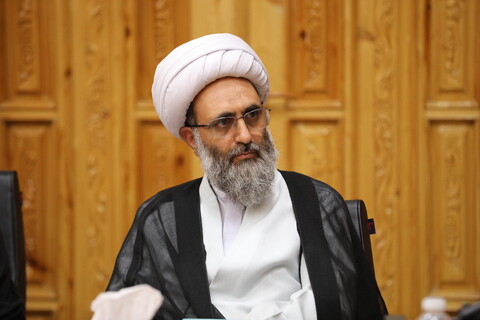 تصاویر/ جلسه آیت الله اعرافی با نماینده ولی فقیه و اعضای شورای استان اردبیل و اعطای احکام