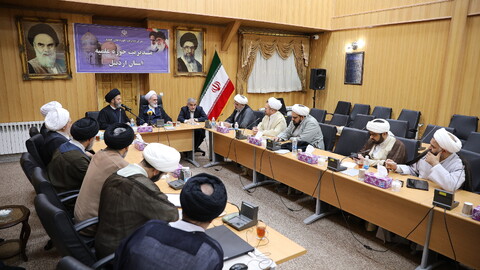 تصاویر/ جلسه آیت الله اعرافی با نماینده ولی فقیه و اعضای شورای استان اردبیل و اعطای احکام