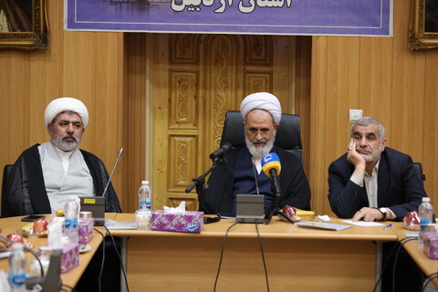 تصاویر/جلسه هسته مرکزی نیروهای انقلابی استان اردبیل با آیت الله اعرافی