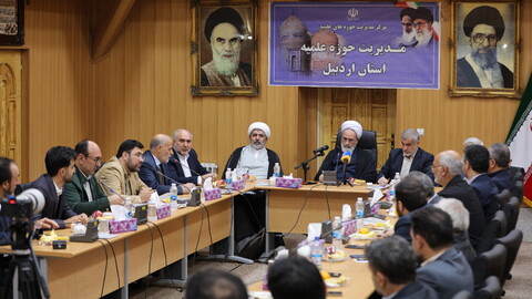 تصاویر/جلسه هسته مرکزی نیروهای انقلابی استان اردبیل با آیت الله اعرافی