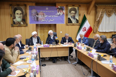 تصاویر/جلسه هسته مرکزی نیروهای انقلابی استان اردبیل با آیت الله اعرافی