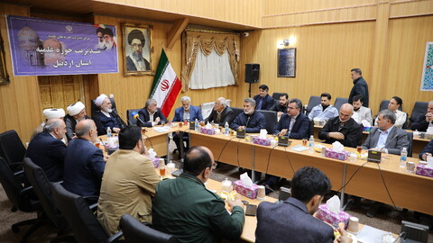 تصاویر/جلسه هسته مرکزی نیروهای انقلابی استان اردبیل با آیت الله اعرافی