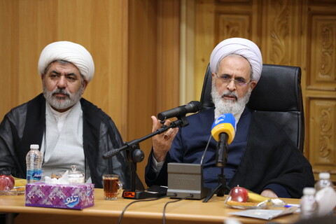 تصاویر/جلسه هسته مرکزی نیروهای انقلابی استان اردبیل با آیت الله اعرافی