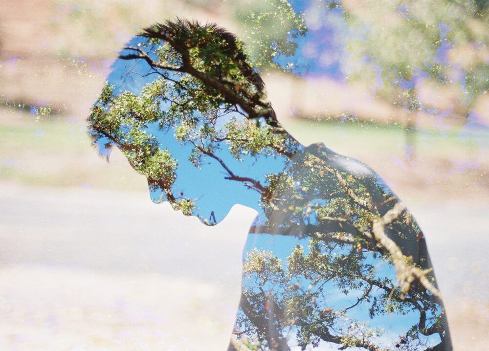 درک صحیح مباحث‌هویتی؛ لازمه حل چالش‌های نوجوانان / چالش‌های نوجوانانه در عصر جولانِ فناوری‌های نوین