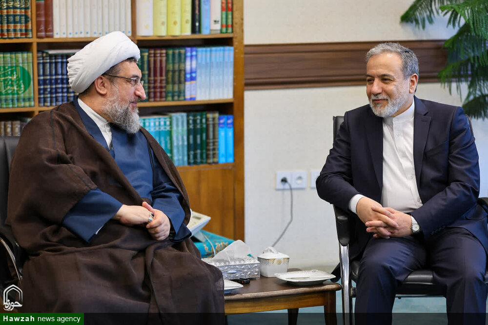 تصاویر/ دیدار وزیر امور خارجه کشور با نماینده ولی فقیه در استان آذربایجان شرقی