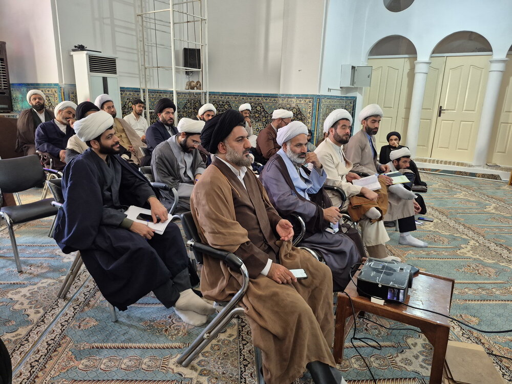 دوره جامع نگارش پایان‌نامه برای طلاب کاشانی برگزار شد