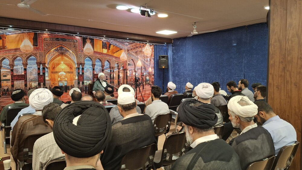 آية اللّه فقيهيّ: الصمت إزاء المنكرات الاجتماعيّة خيانةٌ للمجتمع.. على الدولة أن توفّر سبل الزواج الميسّر للشباب