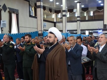 تصاویر/ اقامه نماز جمعه چهاربرج