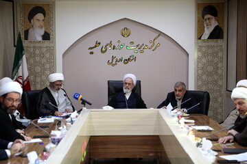 تصاویر/ جلسه جمع بندی مصوبات سفر آیت الله اعرافی به اردبیل